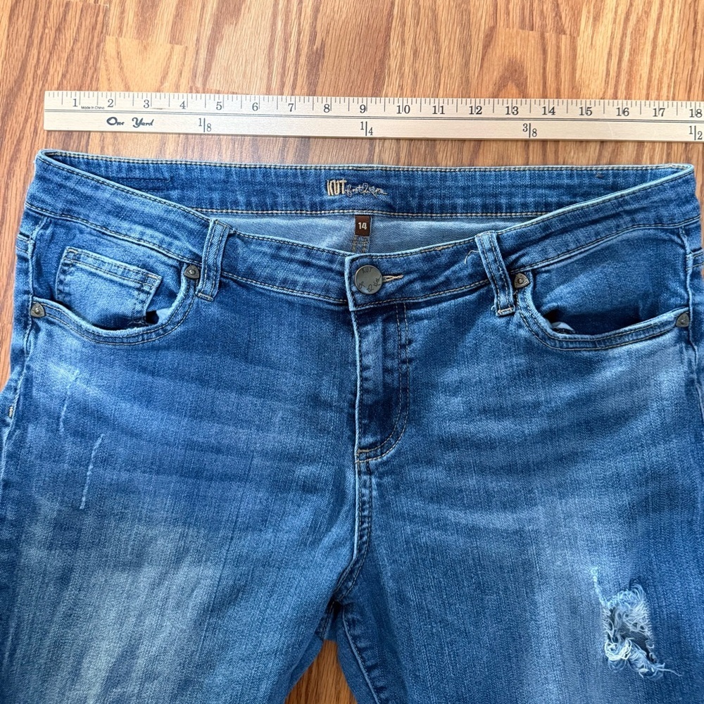 Kut from the Kloth Catherine Mid-Rise Boyfriend Distressed Jeans Sz 14 - Picture 9 of 12